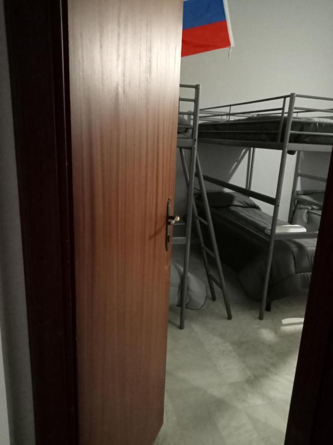 Dama Hostelbb Nápoly Kültér fotó